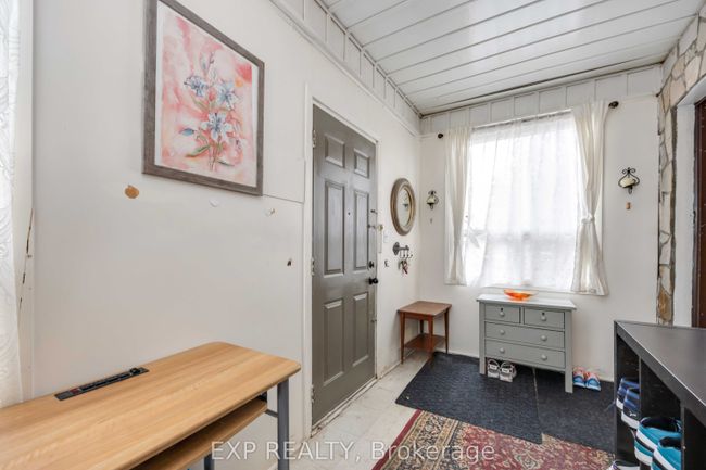 39 Rowntree Ave, House other with 2 bedrooms, 1 bathrooms and 1 parking in Toronto ON | Image 5