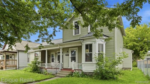 1807 10th St, Port Huron, MI, 48060-6212 | Card Image