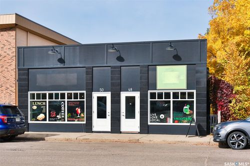 48-50 Stadacona Street W, Moose Jaw, SK, S6H1Z1 | Card Image