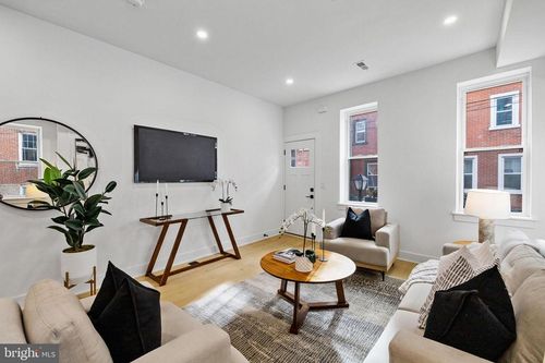 17 E Columbia Ave, PHILADELPHIA, PA, 19125-4407 | Card Image