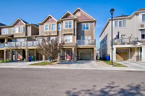 221 Hillcrest Gdns Sw, Airdrie, AB, T4B4J2 | Card Image