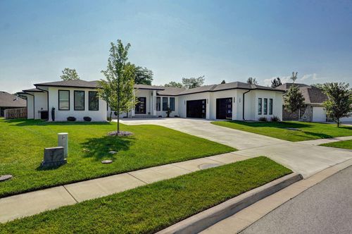 208 N Glengary Dr, Nixa, MO, 65714-9494 | Card Image