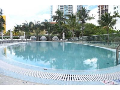 3705 - 460 Ne 28th St, Condo with 2 bedrooms, 2 bathrooms and null parking in Miami FL | Image 2