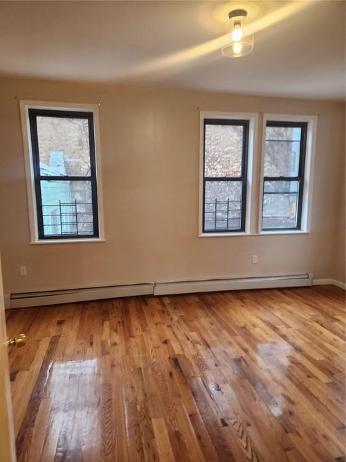 3552 Willett Ave, Bronx, NY, 10467-5506 | Card Image