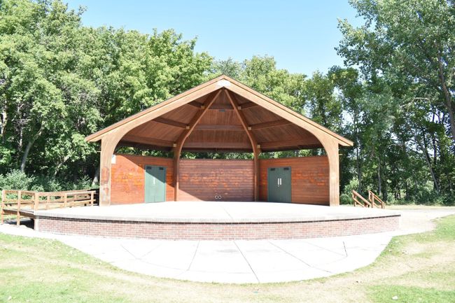 Central Park hosts a wonderful Amphitheatre space, and regularly hosts concerts and events. | Image 31