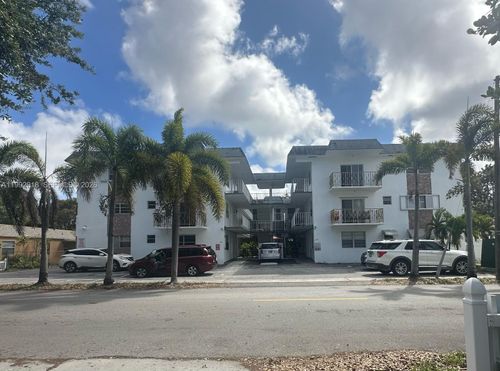 apt-111-2238 Monroe St, Hollywood, FL, 33020-5352 | Card Image