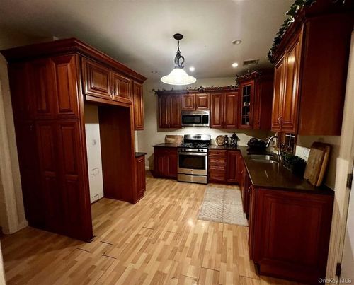 665 State Route 32, Highland Mills, NY, 10930-2304 | Card Image