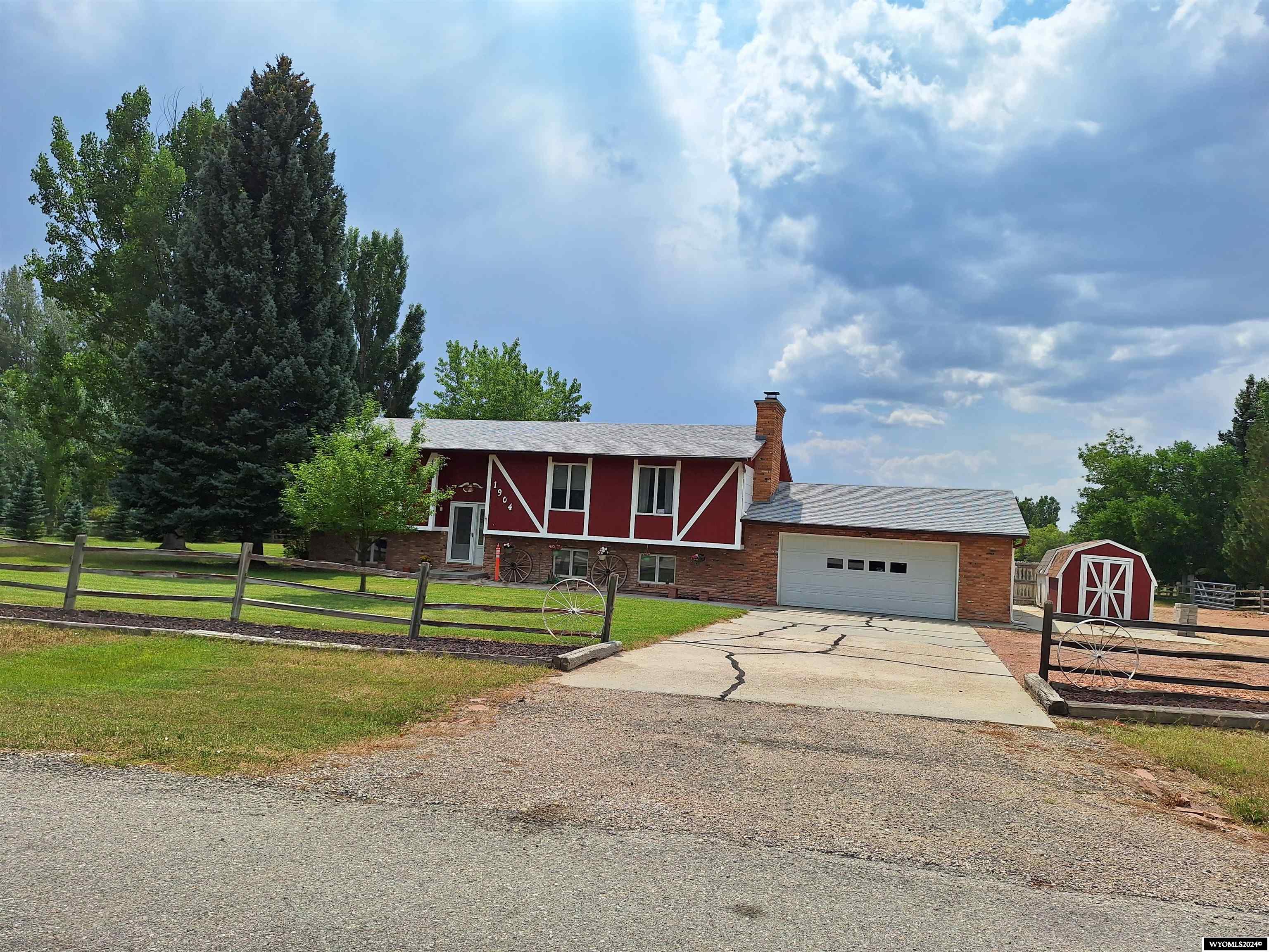 Willow Creek Rd, Casper, WY 82604