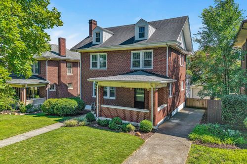2266 Maiden Ln Sw, Roanoke, VA, 24015 | Card Image