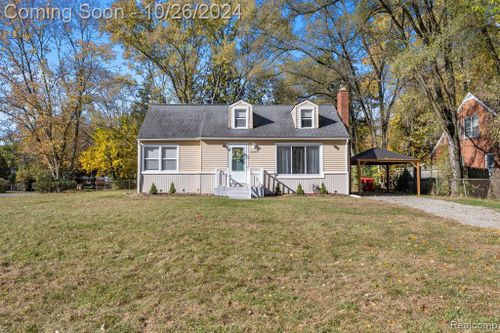 21475 Stahelin Road, Southfield, MI, 48075 | Card Image