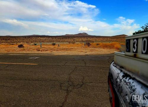 330 Morning Glory Dr, California City, CA, 93505 | Card Image