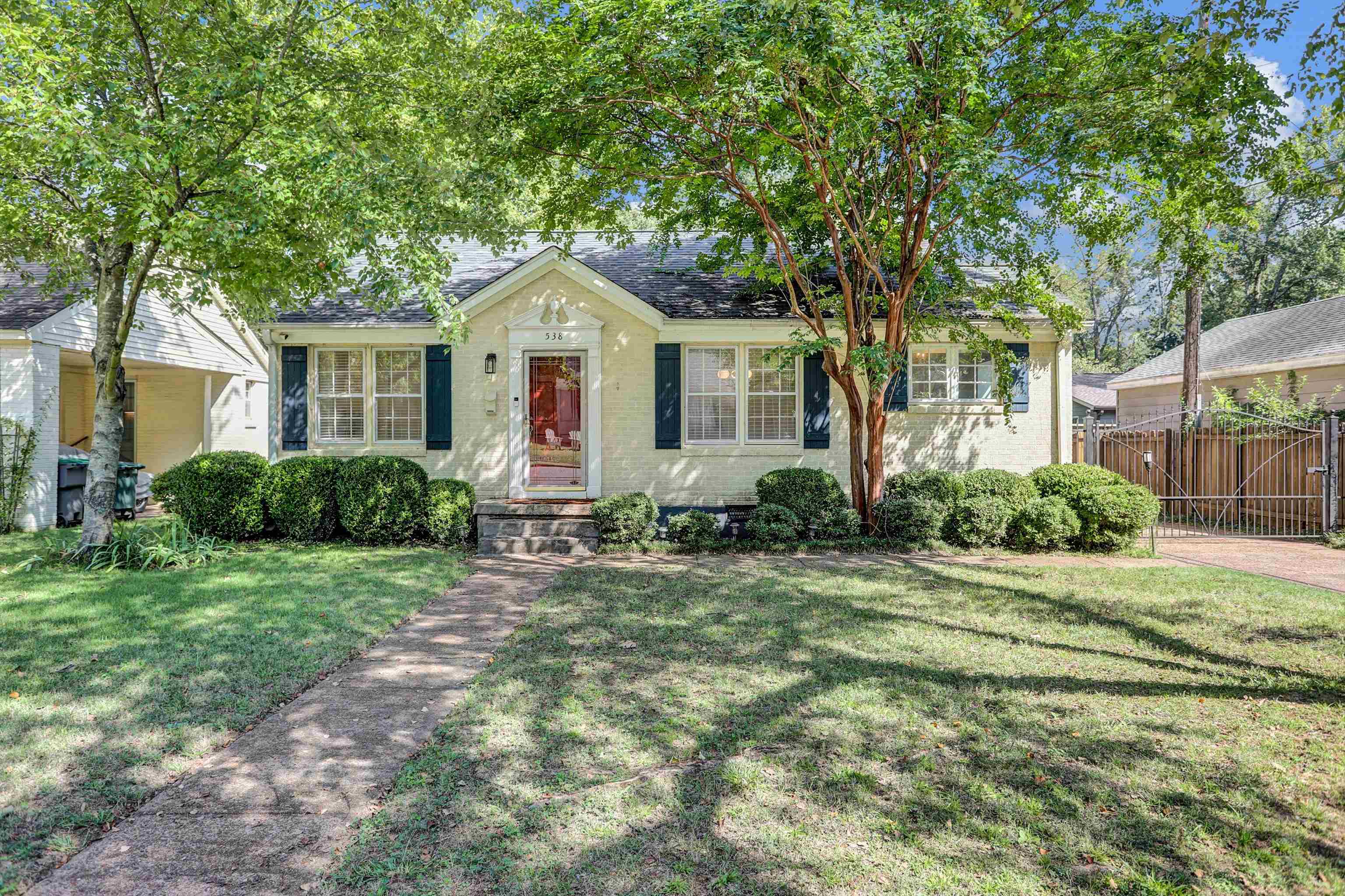 Eastbourne Pl, Memphis, TN 38117