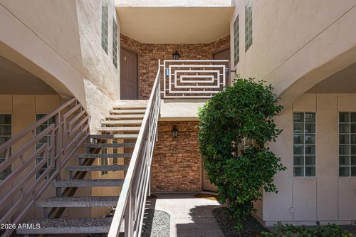 220-3235 E Camelback Rd, Phoenix, AZ, 85018-2329 | Card Image