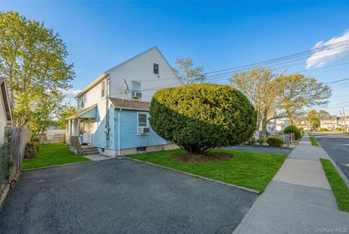 34 Mervin St, Inwood, NY, 11096-2014 | Card Image