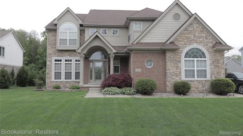 13961 Cobblestone Creek Dr, Van Buren Twp, MI, 48111-2067 | Card Image