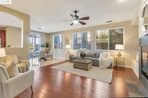 2665 Torrey Pines Dr, Brentwood, CA, 94513-7089 | Card Image