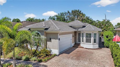 2769 Linda Dr, NAPLES, FL, 34112-6324 | Card Image