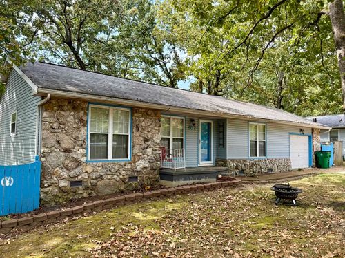 107 E Church St, Horseshoe Bend, AR, 72512-3826 | Card Image