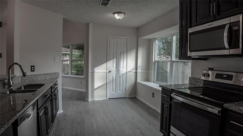 6914 Trail Lk, San Antonio, TX, 78244-2003 | Card Image