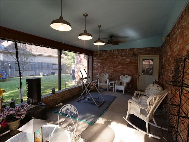 Another view of the covered patio | Image 28