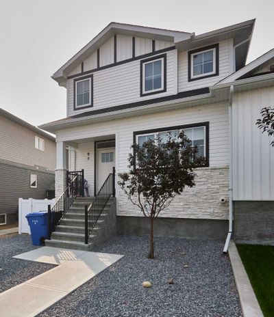 93 Ranchlands Blvd Ne, Home with 5 bedrooms, 3 bathrooms and 2 parking in Medicine Hat AB | Image 1