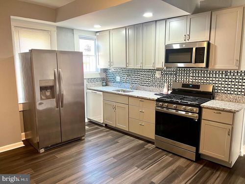 2 W Jeffrey St, BALTIMORE, MD, 21225-1713 | Card Image