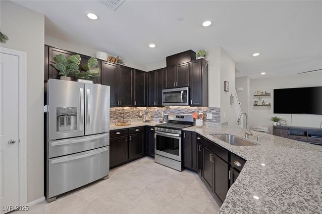 2827 Turnstone Ridge St, House other with 4 bedrooms, 3 bathrooms and null parking in Henderson NV | Image 10