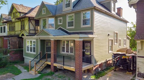 1583 Cadillac Blvd, Detroit, MI, 48214-3107 | Card Image