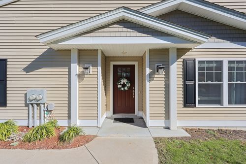 113-113 Rogerson Xing, Uxbridge, MA, 01569-0318 | Card Image