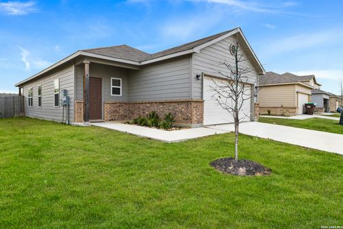 14631 Stirrup Trce, Elmendorf, TX, 78112-0476 | Card Image