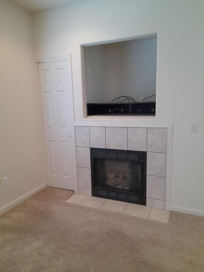 5812 Acorn Ln, Condo with 2 bedrooms, 2 bathrooms and null parking in Sterling Heights MI | Image 6