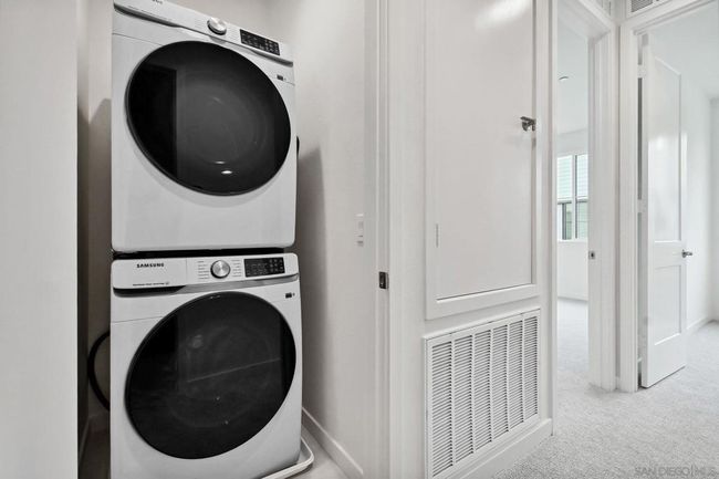 2581 Broom Ln, Townhouse with 4 bedrooms, 4 bathrooms and 2 parking in Carlsbad CA | Image 20