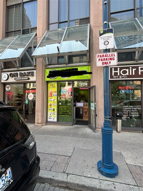 13-5 Northtown Way, North York, ON, M2N7A1 | Card Image