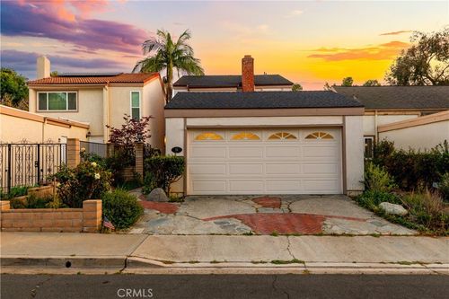 54 Willow Tree, Irvine, CA, 92612 | Card Image