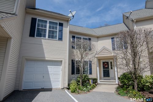 205-80 Perry St, Putnam, CT, 06260-2253 | Card Image