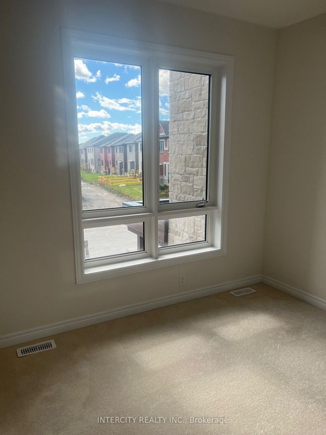 132 Mumbai Dr, House attached with 3 bedrooms, 4 bathrooms and 1 parking in Markham ON | Image 9