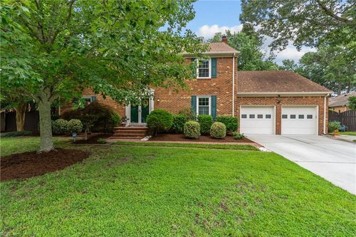 712 Suffolk Cir, Virginia Beach, VA, 23452-3828 | Card Image