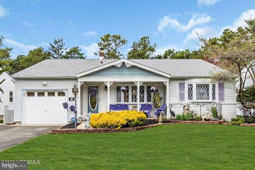 17 Sheepshead Dr, TOMS RIVER, NJ, 08757-5814 | Card Image