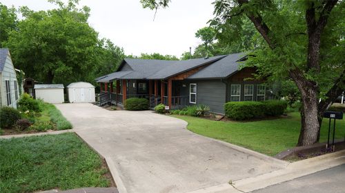 1016 W Collins St, Denton, TX, 76201-7013 | Card Image
