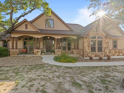 157 Copper Ridge Dr, La Vernia, TX, 78121-4794 | Card Image