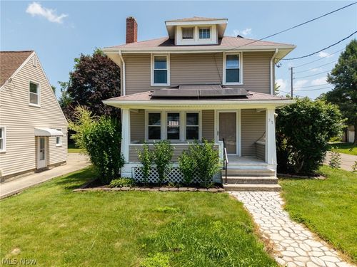 33 Pfeiffer Ave, Akron, OH, 44312-1318 | Card Image