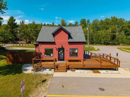 162 Heritage Drive, Negaunee, MI, 49866 | Card Image