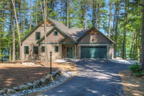 147 N High Street, Bridgton, ME, 04009 | Card Image