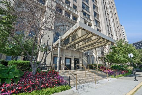 apt-1219-680 N Lake Shore Dr, Chicago, IL, 60611-4464 | Card Image