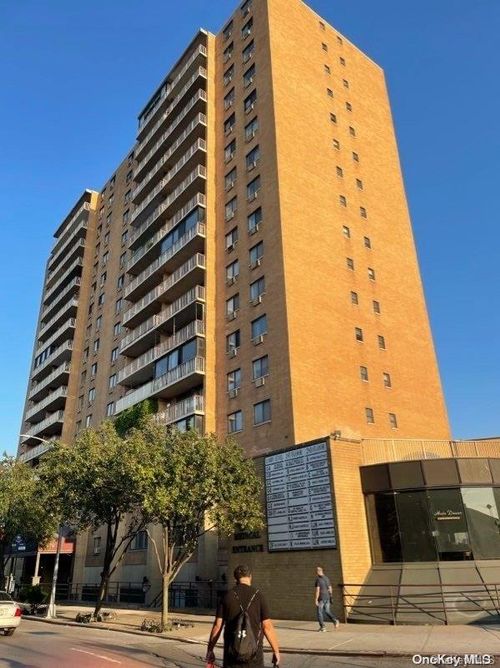 1g-92-29 Queens Blvd, Rego Park, NY, 11374 | Card Image
