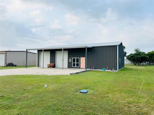 305 W Denver Ave, SeaDrift, TX, 77983 | Card Image