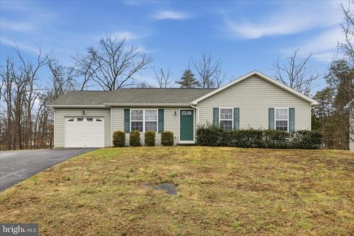 104 Basin Dr, INWOOD, WV, 25428-3214 | Card Image