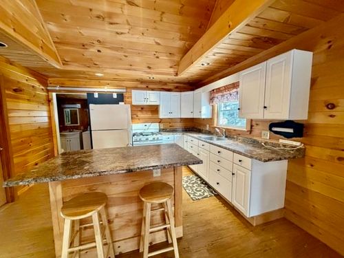 21 Pinitte Rd, Errol, NH, 03579-6616 | Card Image