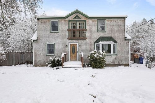 4 White Pine Ave, West Wareham, MA, 02576-1321 | Card Image