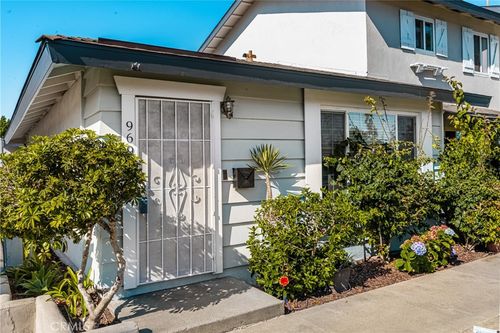 9695 Adams Ave, Huntington Beach, CA, 92646-4803 | Card Image